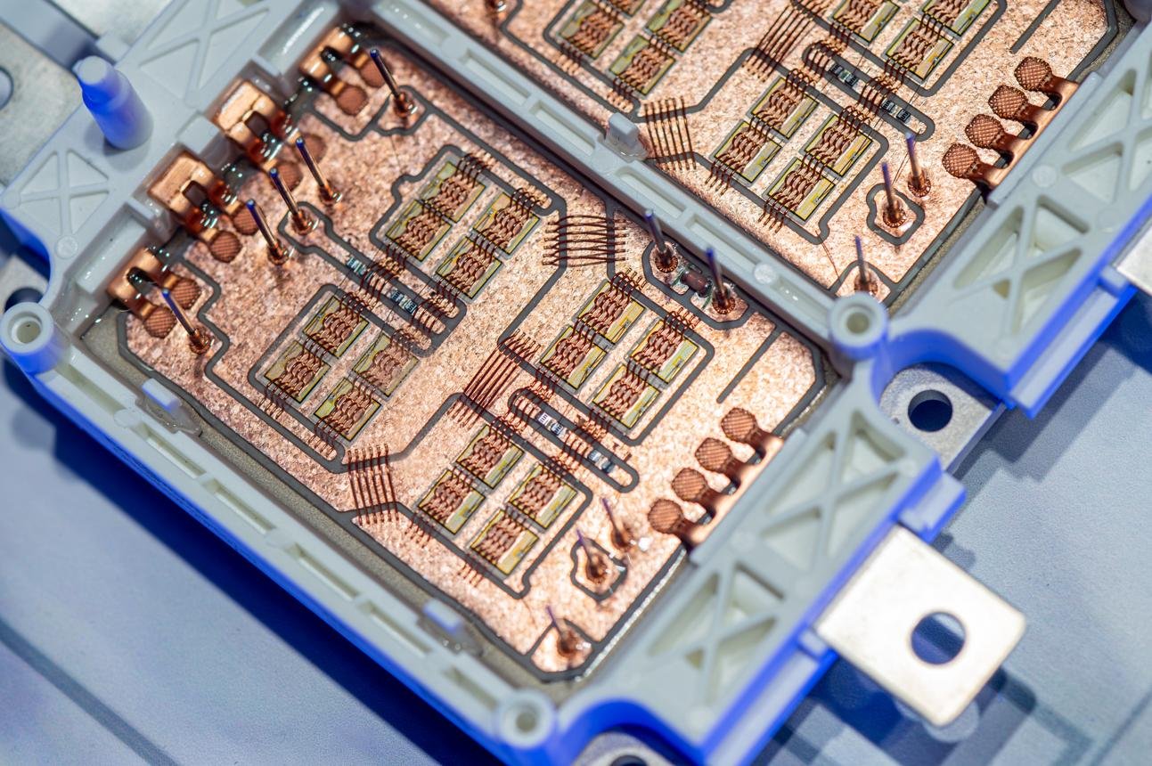 How Do Discrete Components Shape the Performance of Switching Power Supplies? preview