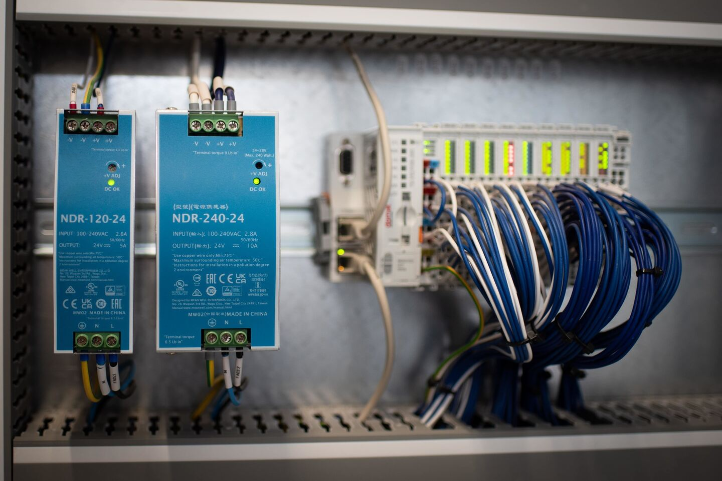 SMPS Efficiency, Ripple, and Load Regulation: How to Read the Three Specs That Matter — Load Regulation: A Steady-State Voltage Accuracy Check