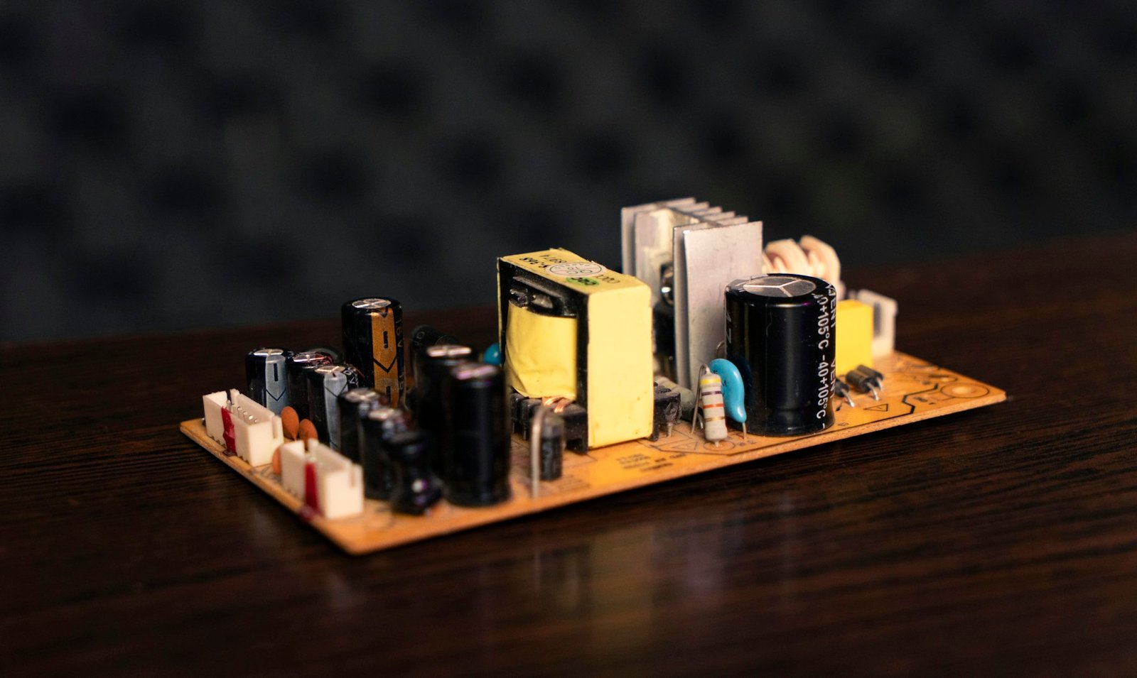 How to diagnose switching power supply voltage drop under load preview